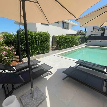 Lejlighed Piano Residences Vantacici