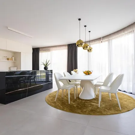 Piano Apartment