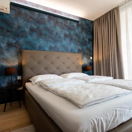 Piano Apartment Vantacici