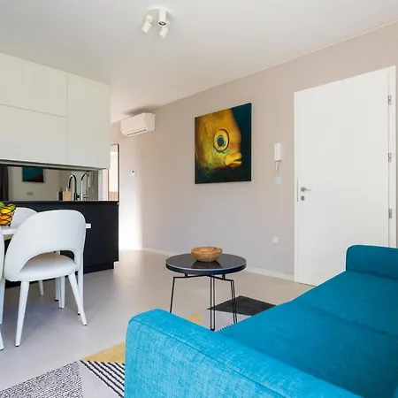Piano Apartment Vantacici