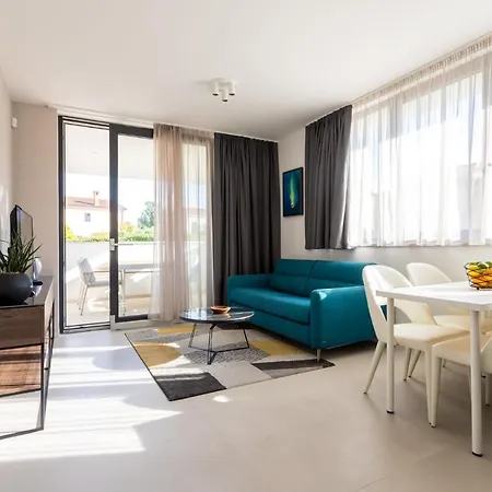 Piano Apartment